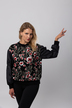 Bluza Celine – czarna bluza damska z haftowanymi kwiatami, wygodny krój i miękka bawełna, projekt Marzeny Chełmińskiej.